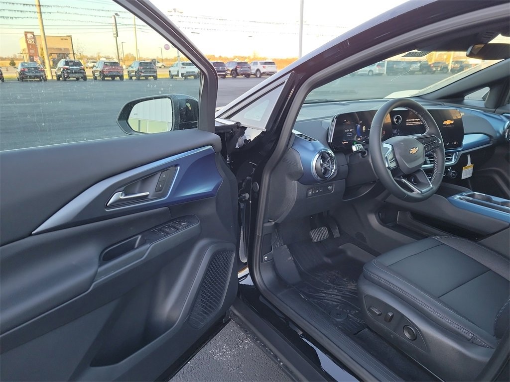 New 2026 Chevrolet Equinox EV LT SUV