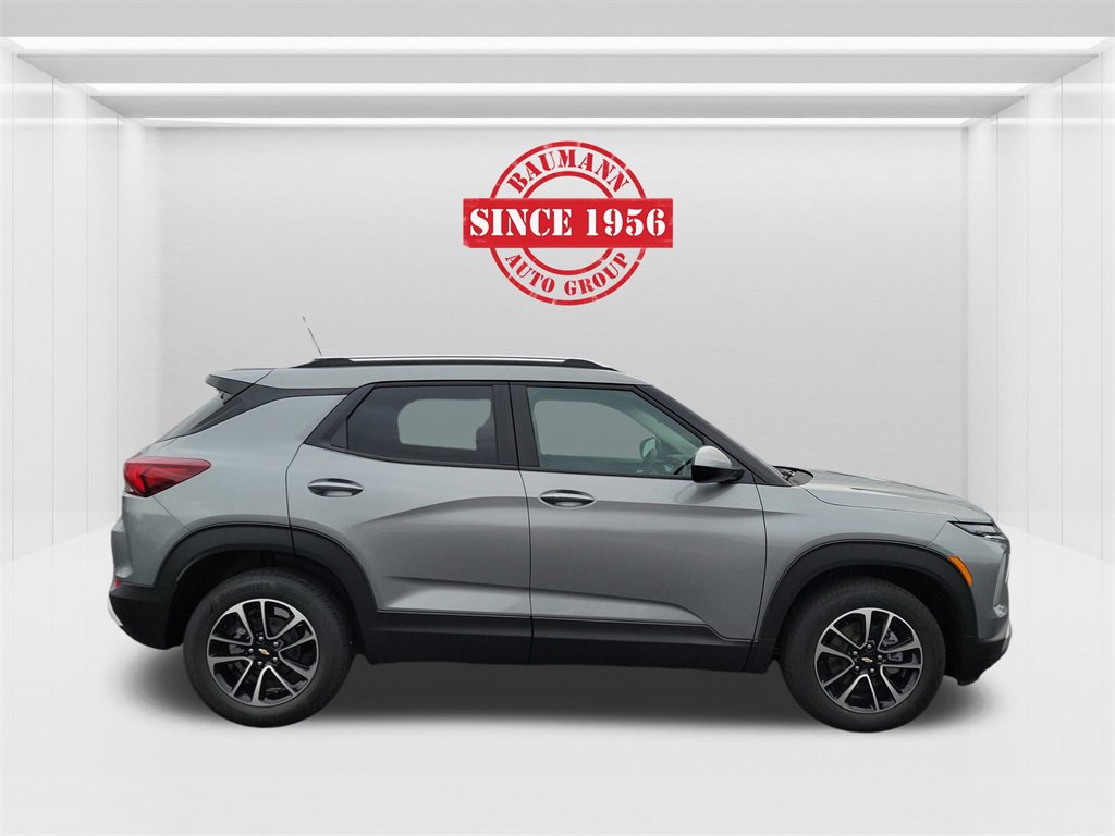 2026 Chevrolet Trailblazer LT photo 3