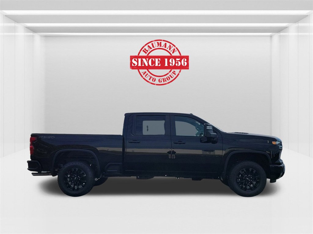 2026 Chevrolet Silverado 2500HD Custom photo 4