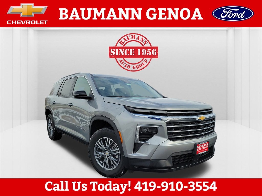 Used 2025 Chevrolet Traverse LT SUV