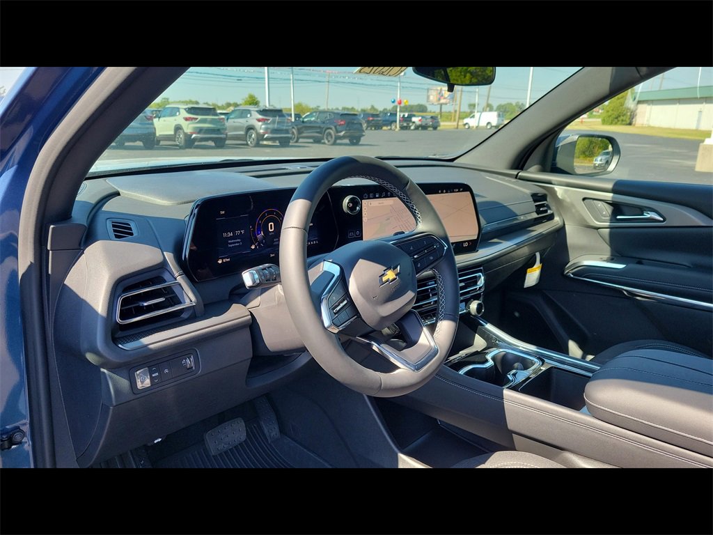 2026 Chevrolet Traverse photo 3