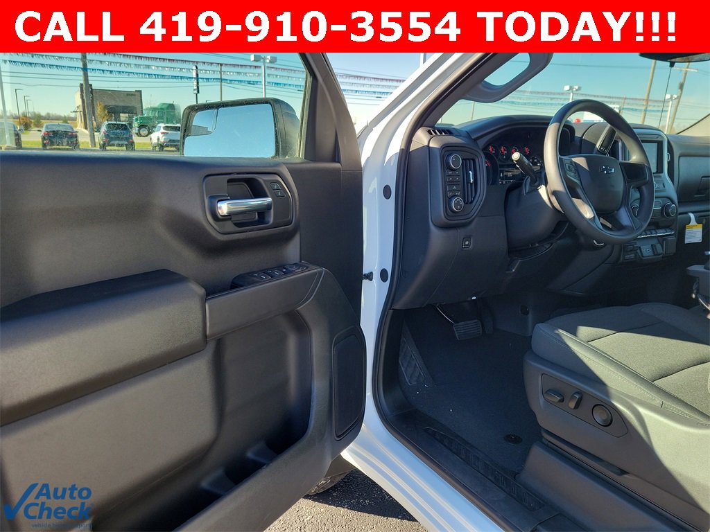 2026 Chevrolet Silverado 1500 Custom Trail Boss photo 2