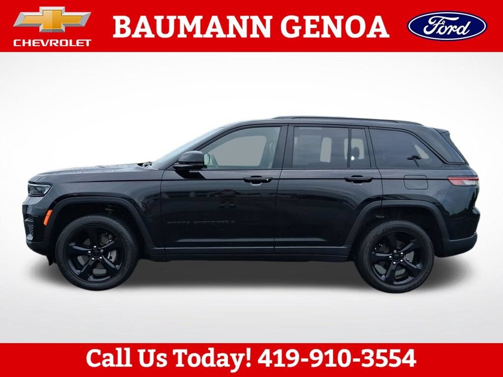 Used 2023 Jeep Grand Cherokee Altitude
