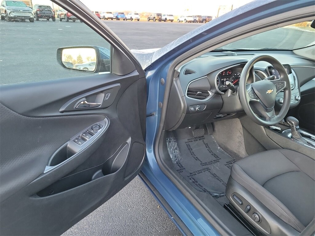 Used 2024 Chevrolet Malibu 1LT Car