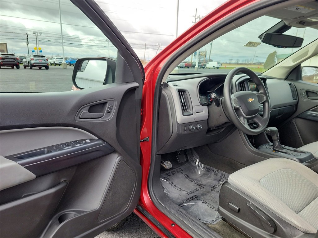 2016 Chevrolet Colorado Work Truck photo 2