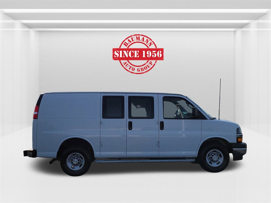 2024 Chevrolet Express Cargo 2500 Van photo 4