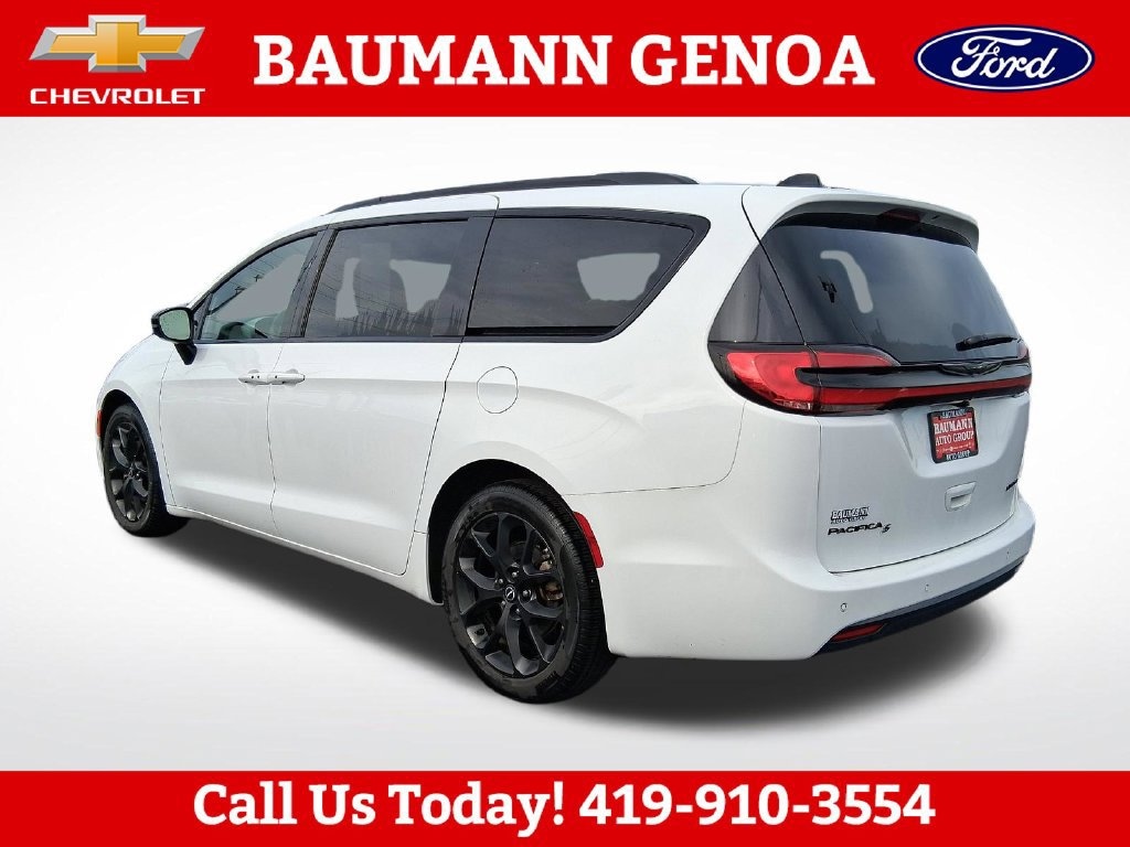 Used 2026 Chrysler Pacifica Limited