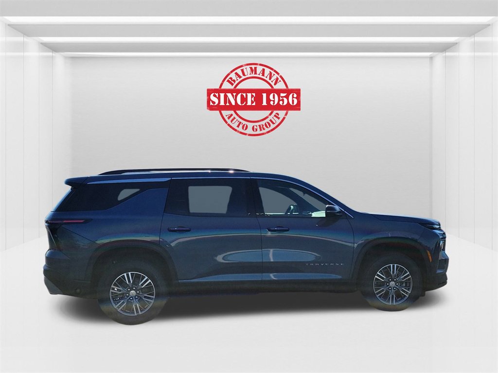 2026 Chevrolet Traverse photo 4