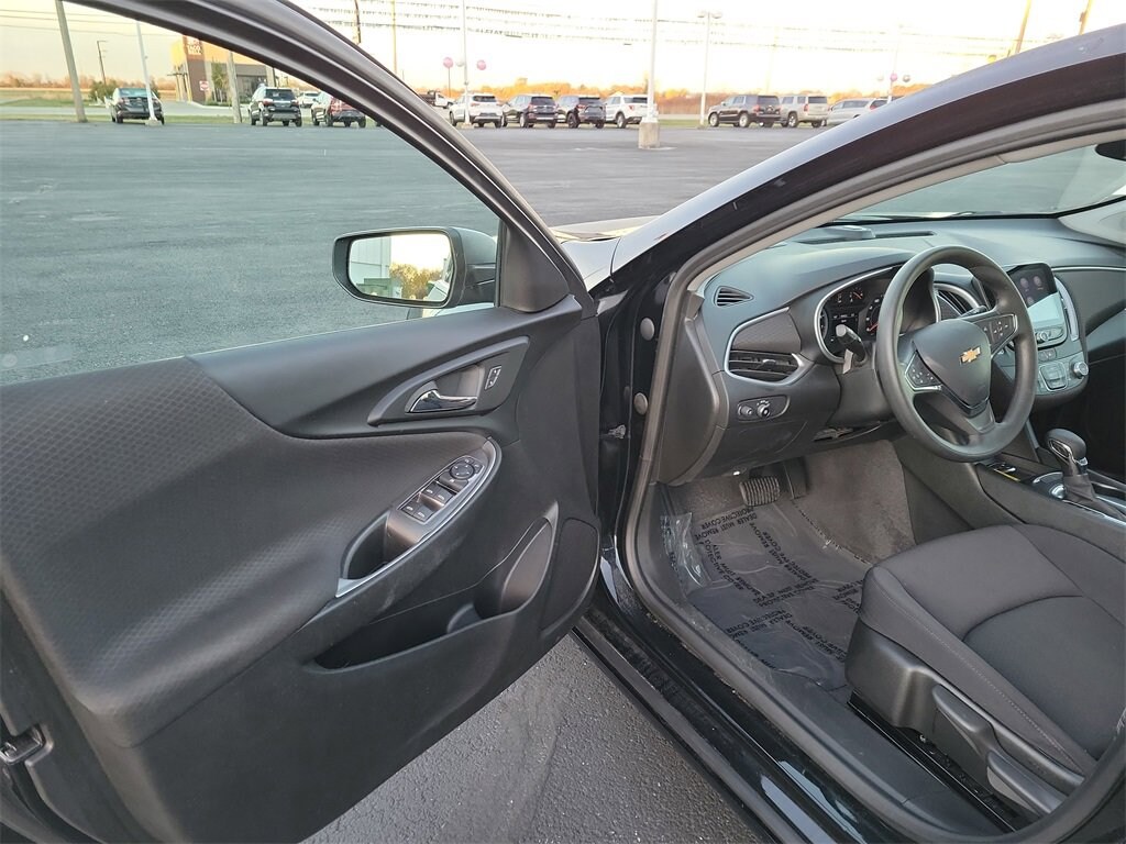 Used 2023 Chevrolet Malibu LS Car