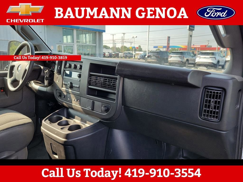 2024 Chevrolet Express Cargo Work Van - Photo 13