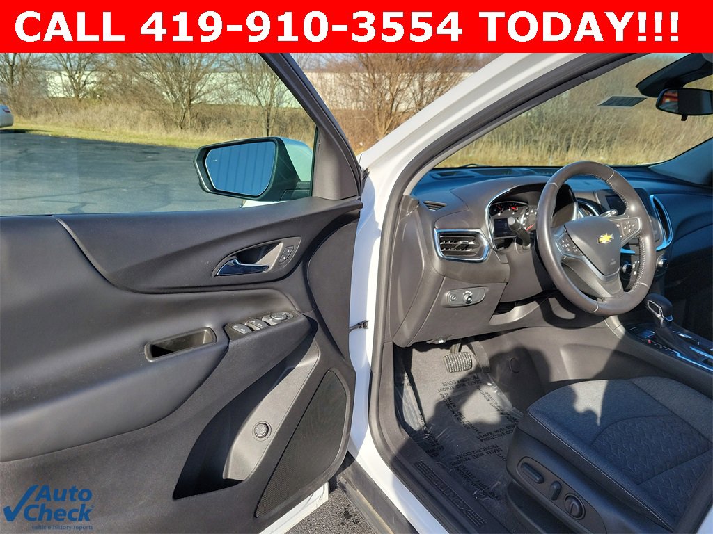 2022 Chevrolet Equinox LT photo 2