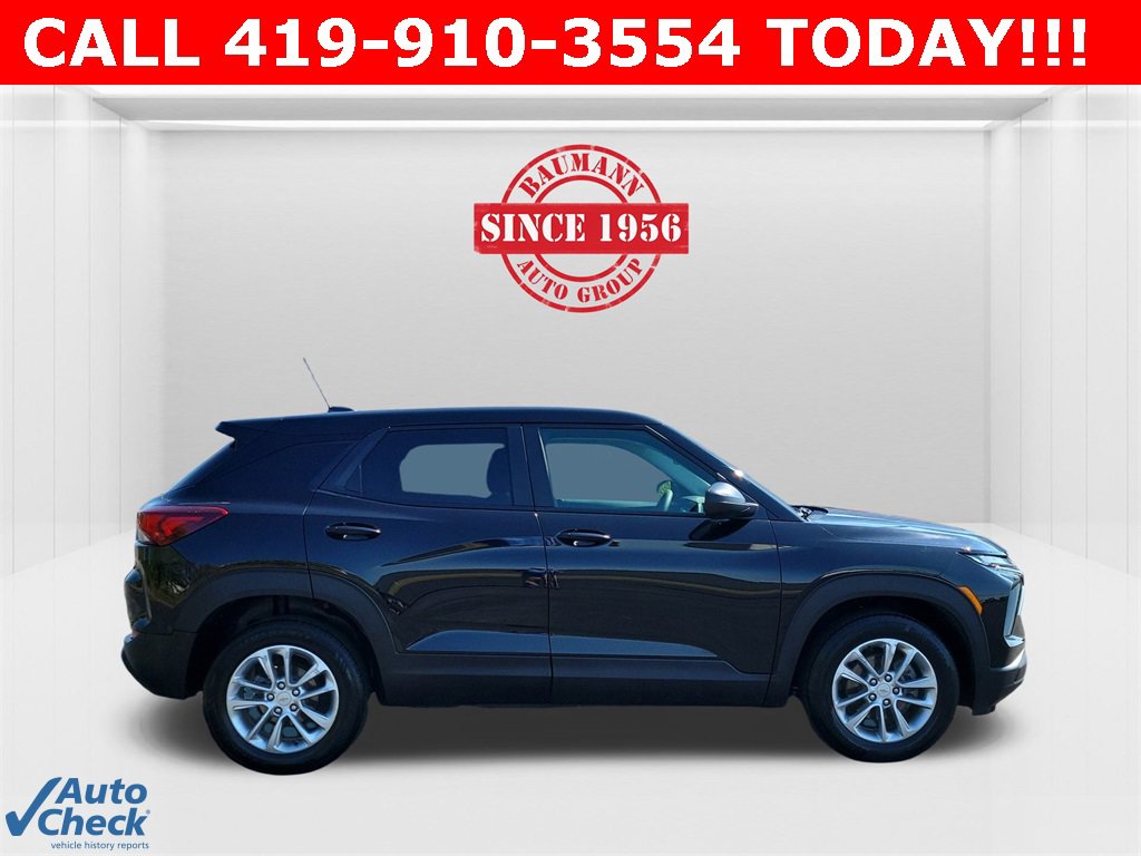 2024 Chevrolet Trailblazer LS photo 3