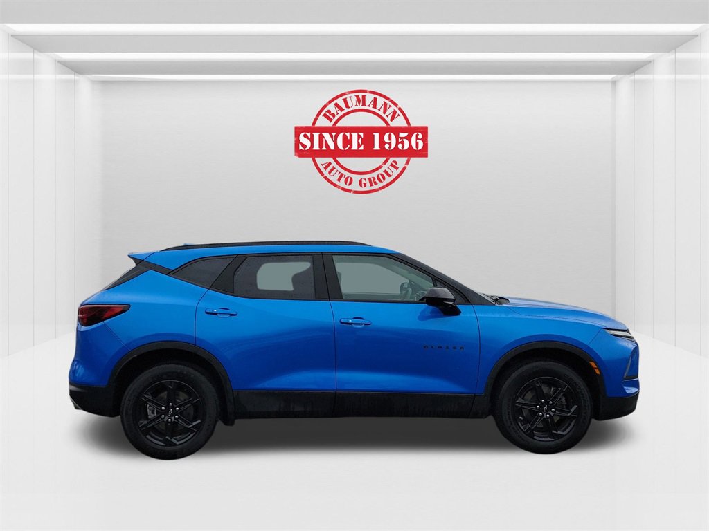 2024 Chevrolet Blazer 2LT photo 2