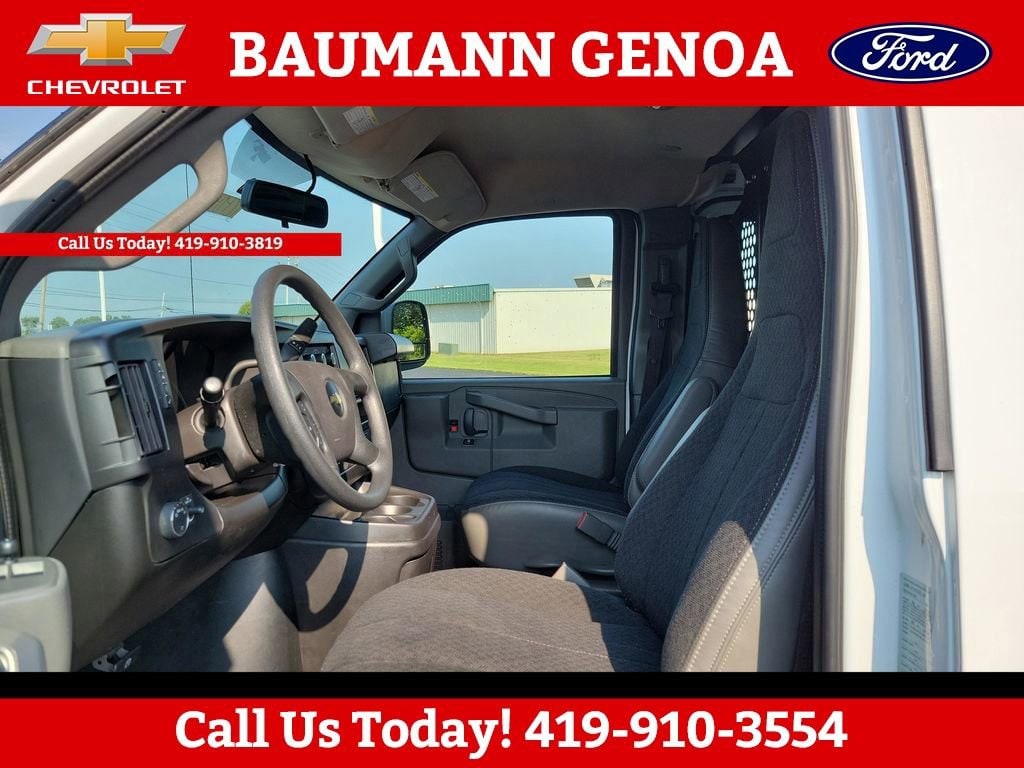 2024 Chevrolet Express Cargo Work Van - Photo 16