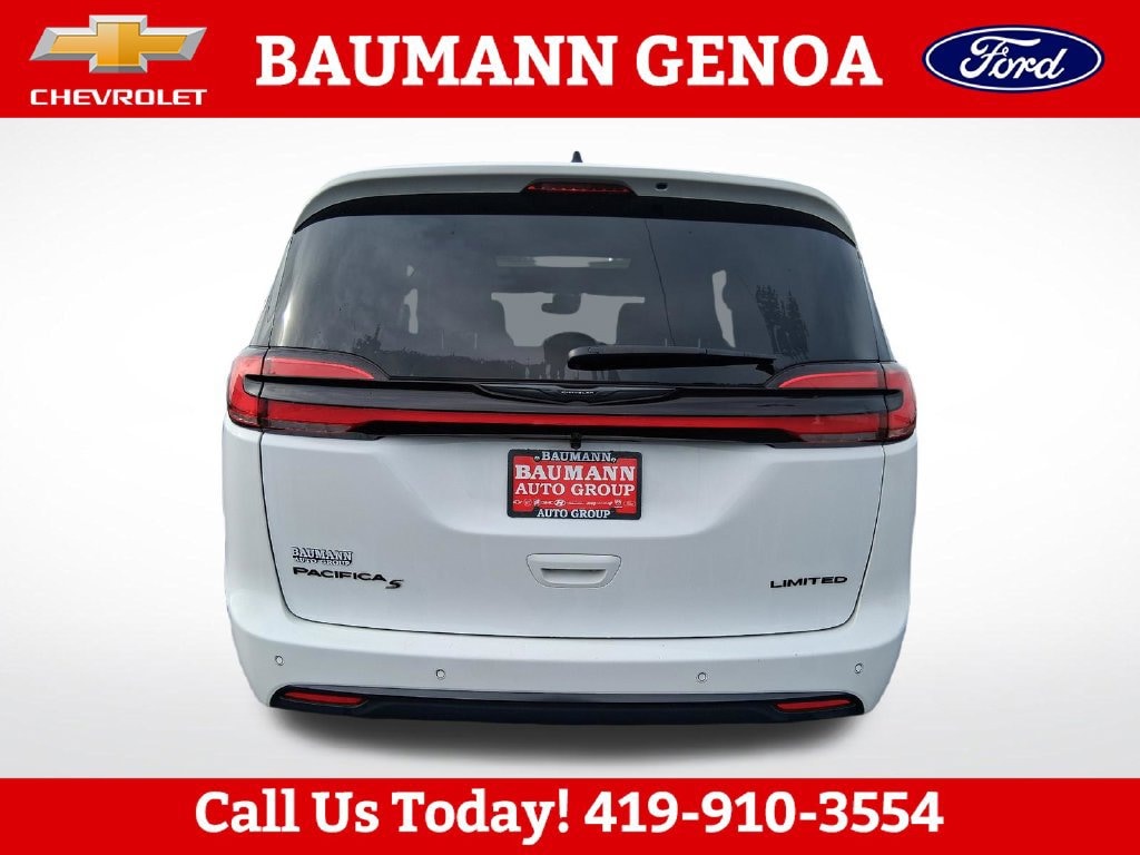 Used 2026 Chrysler Pacifica Limited