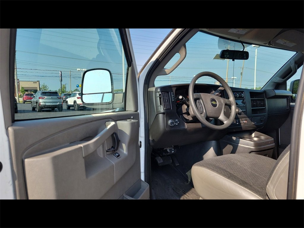 2024 Chevrolet Express Cargo 2500 Van photo 2