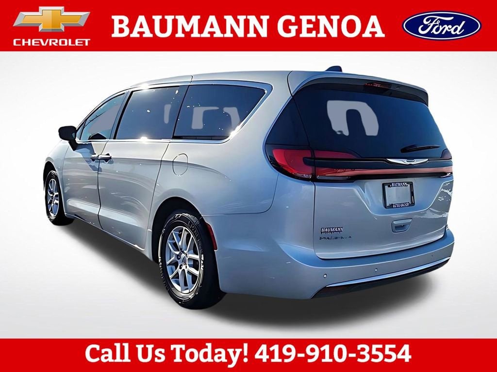 Used 2024 Chrysler Pacifica Touring L