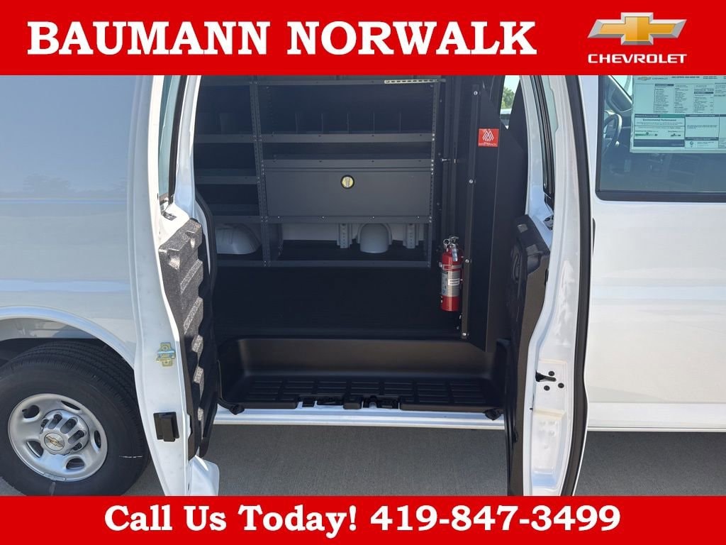 2025 Chevrolet Express Cargo Work Van - Photo 26