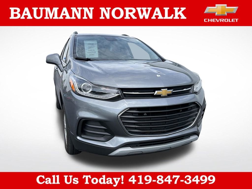 Used 2020 Chevrolet Trax LT with VIN 3GNCJPSB1LL214608 for sale in Norwalk, OH
