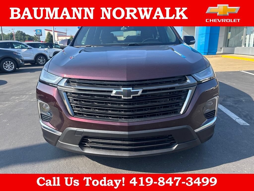 Used 2023 Chevrolet Traverse LT Cloth SUV