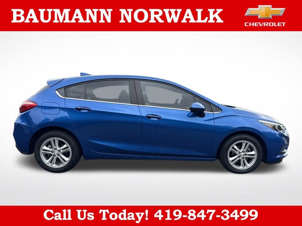 Used 2017 Chevrolet Cruze LT with VIN 3G1BE6SM1HS599128 for sale in Norwalk, OH
