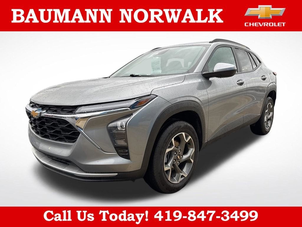 Used 2025 Chevrolet Trax LT SUV