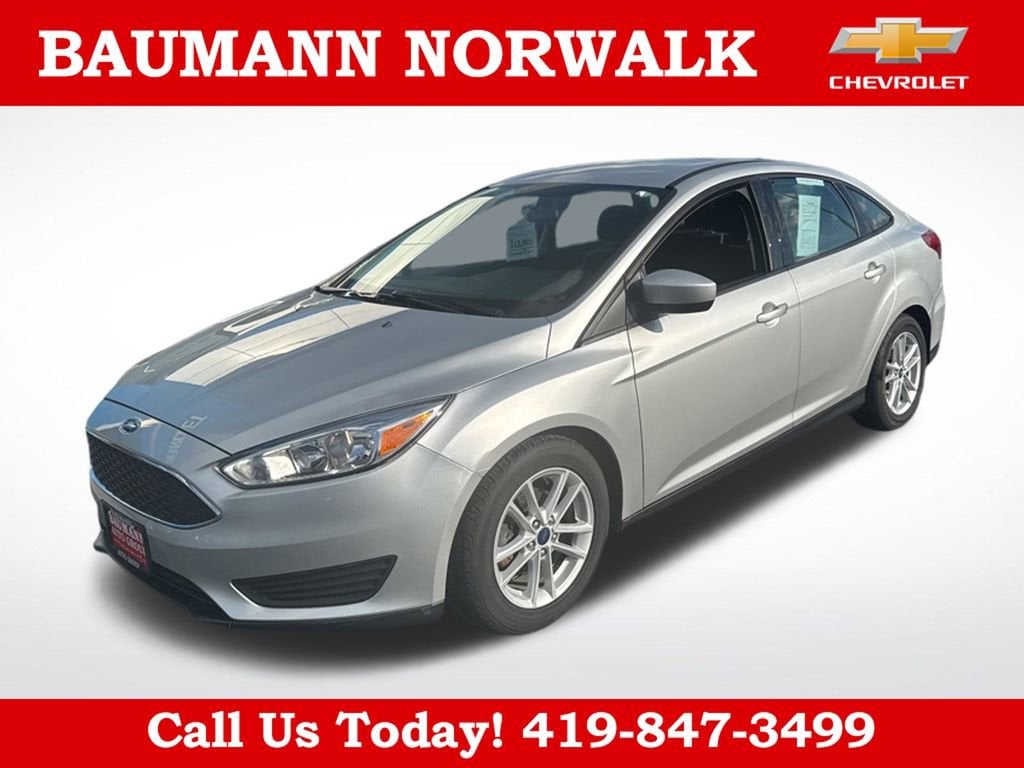 2018 Ford Focus Sedan SE's photo