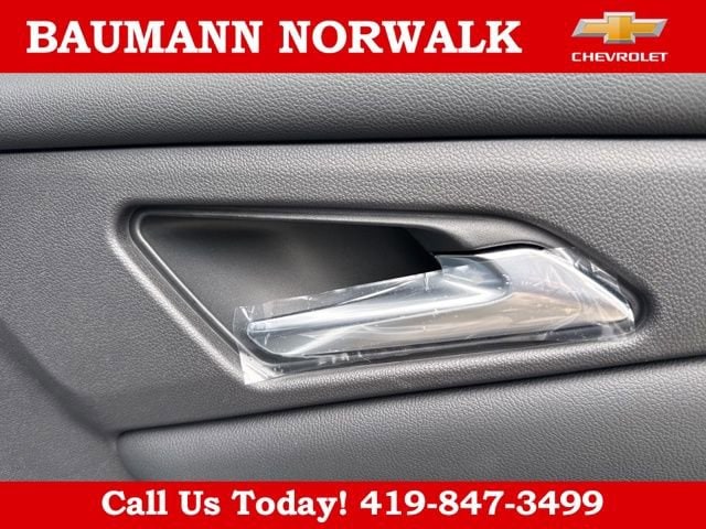 2025 Chevrolet Traverse LT - Photo 42