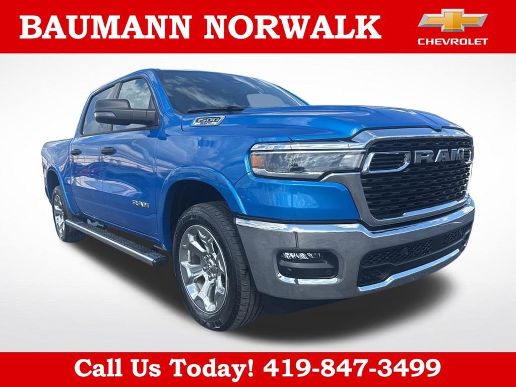 2025 RAM 1500 Big Horn/Lone Star 4x4 Crew Cab 5'7's photo