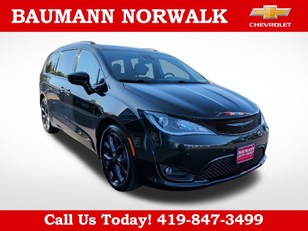 Used 2018 Chrysler Pacifica Touring L