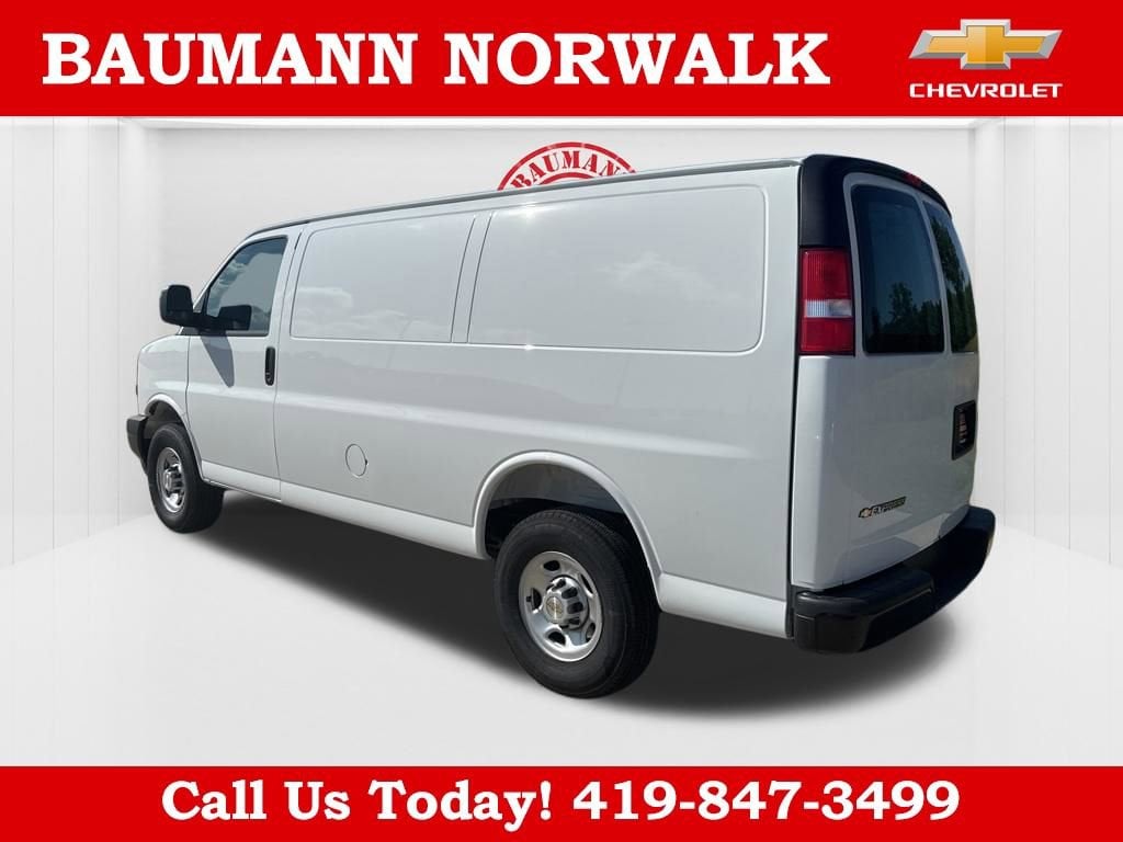 2025 Chevrolet Express Cargo Work Van - Photo 7