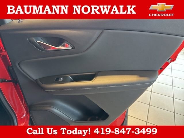 2025 Chevrolet Blazer 2LT - Photo 38