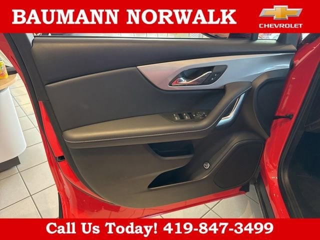 2025 Chevrolet Blazer 2LT - Photo 13