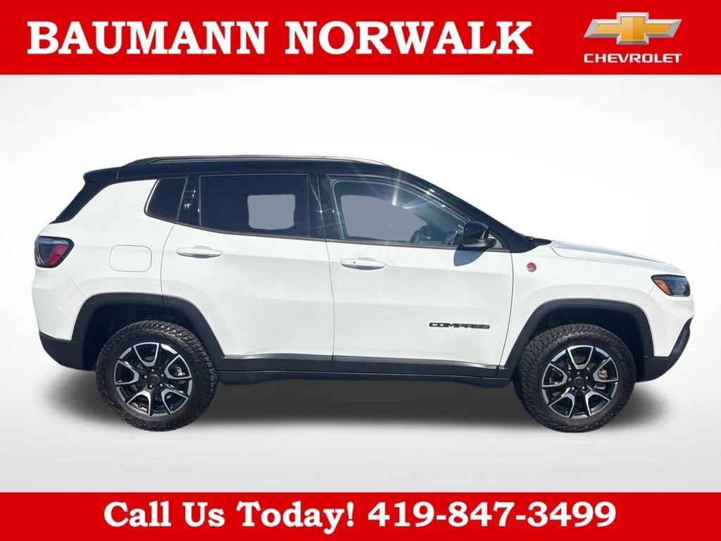 Used 2025 Jeep Compass Trailhawk