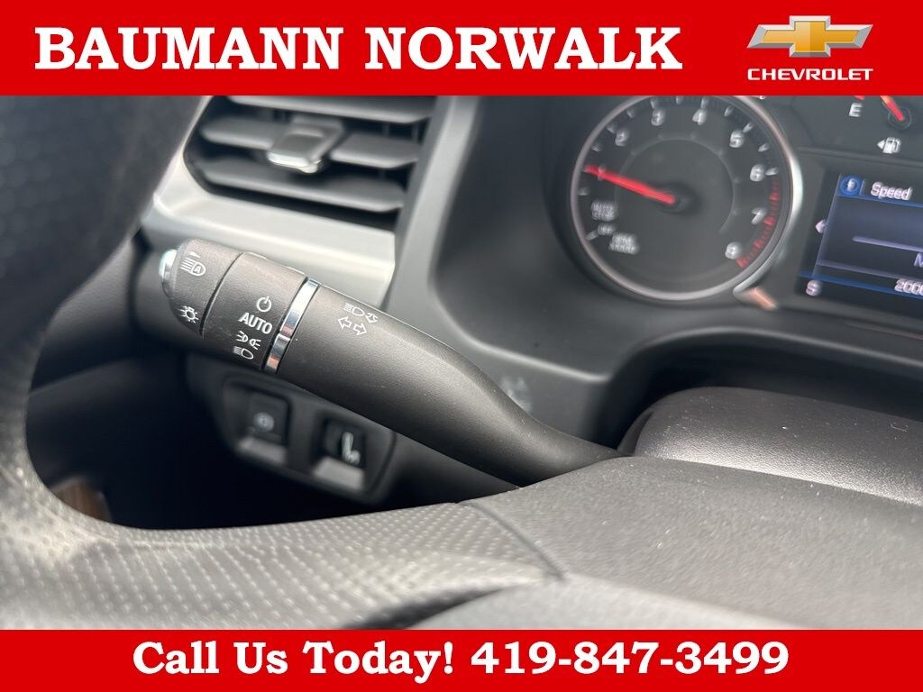 Used 2023 GMC Acadia SLE SUV