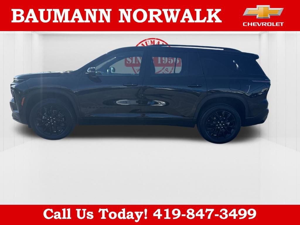 Used 2025 Chevrolet Traverse LT SUV
