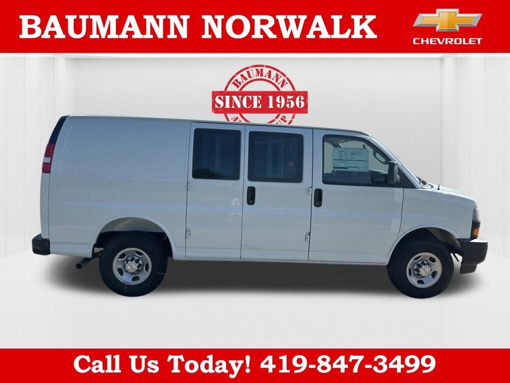 2025 Chevrolet Express Cargo Work Van - Photo 9