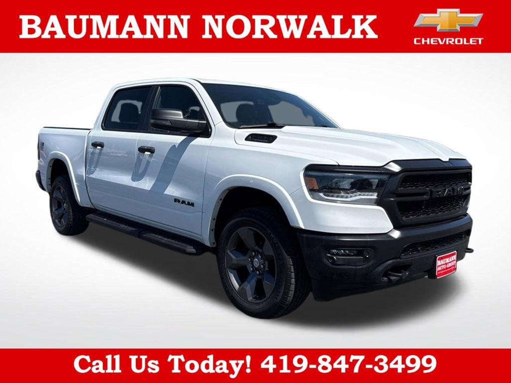 2023 RAM 1500 Big Horn/Lone Star 4x4 Crew Cab 5'7's photo