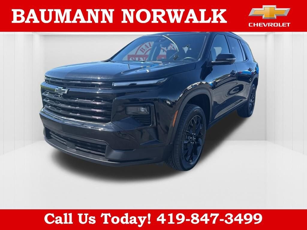 Used 2025 Chevrolet Traverse LT SUV