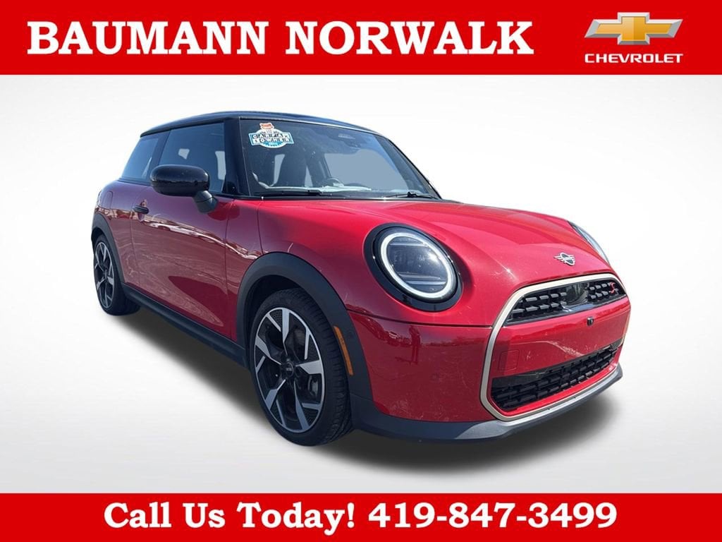2025 MINI Hardtop Cooper S's photo