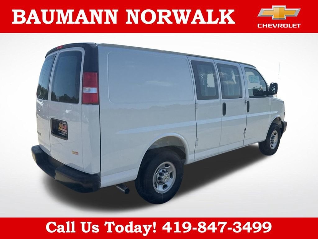 2025 Chevrolet Express Cargo Work Van - Photo 8