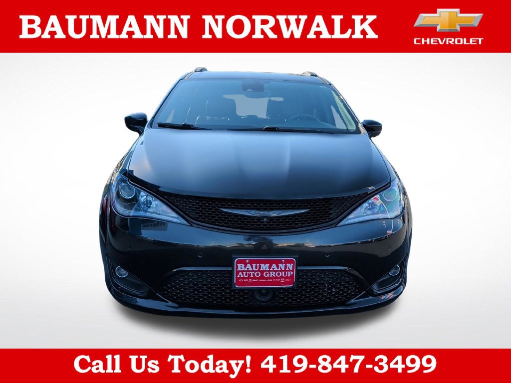 Used 2018 Chrysler Pacifica Touring L