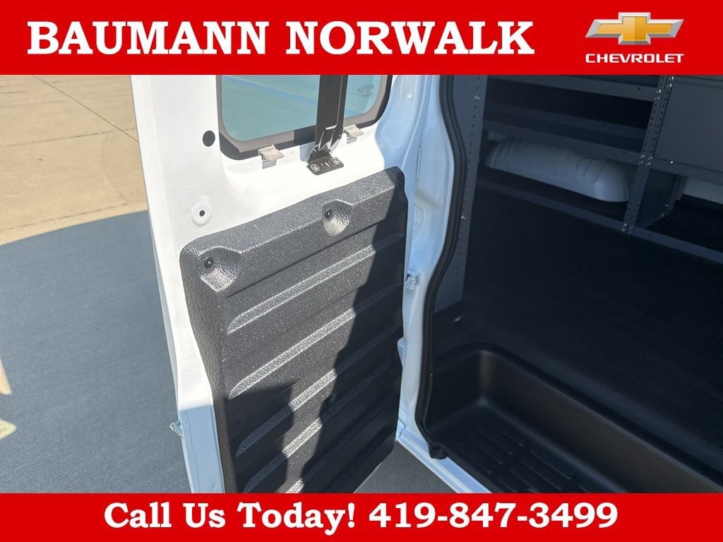 2025 Chevrolet Express Cargo Work Van - Photo 28