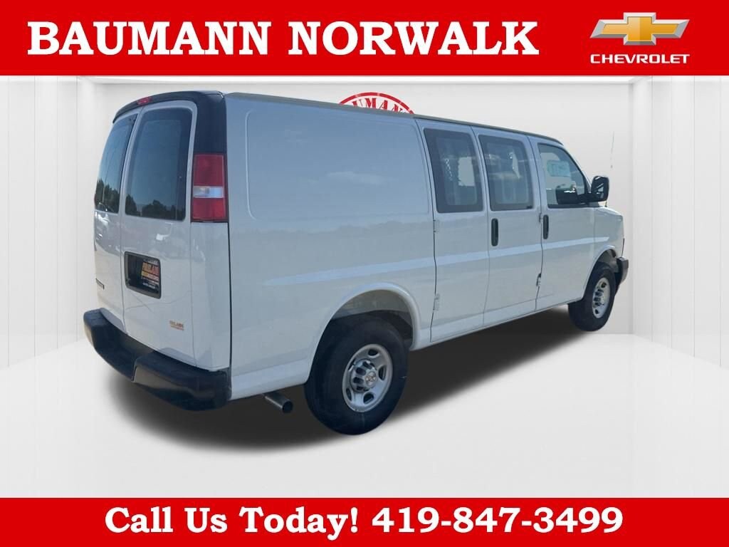 2025 Chevrolet Express Cargo Work Van - Photo 8