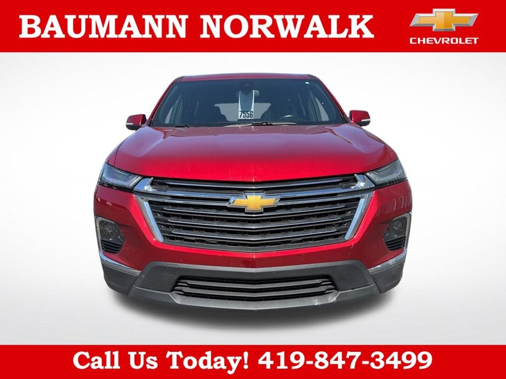 Used 2023 Chevrolet Traverse LT Cloth SUV