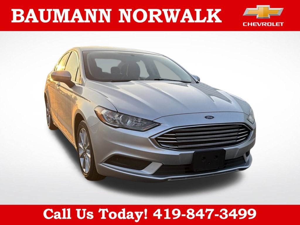 Used 2017 Ford Fusion SE with VIN 3FA6P0H77HR107247 for sale in Norwalk, OH