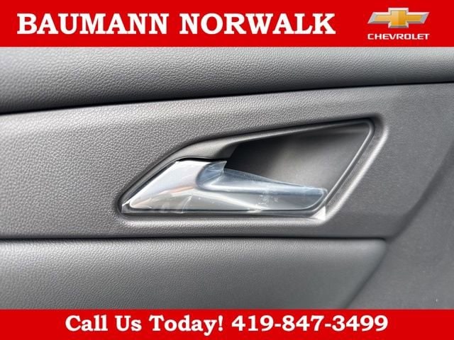 2025 Chevrolet Traverse LT - Photo 32