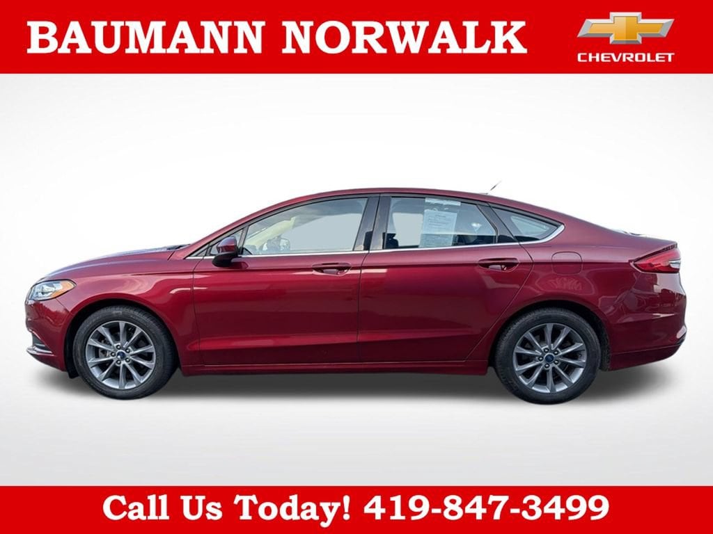 Used 2017 Ford Fusion SE