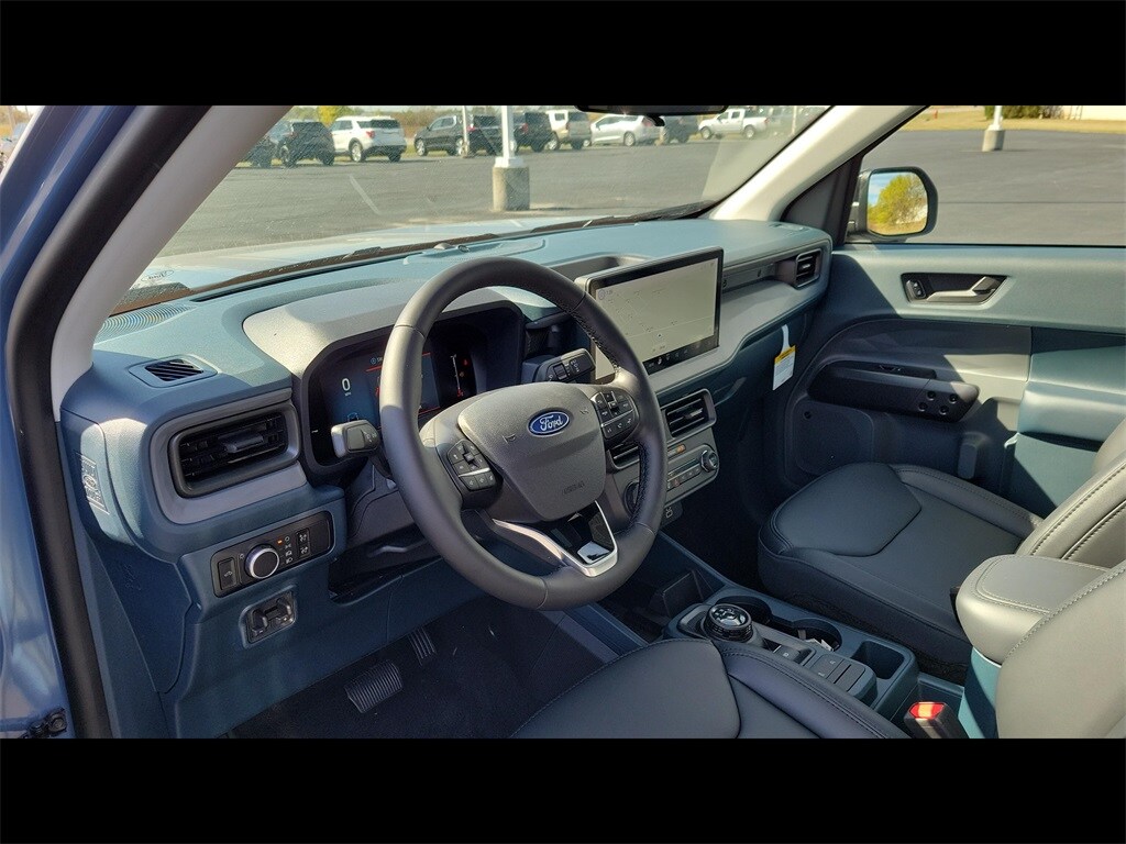 2025 Ford Maverick Lariat photo 2