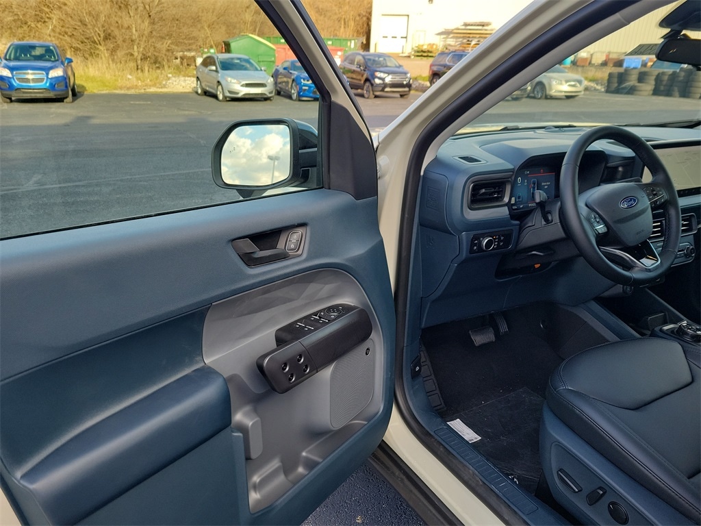 New 2025 Ford Maverick Lariat TRUCK